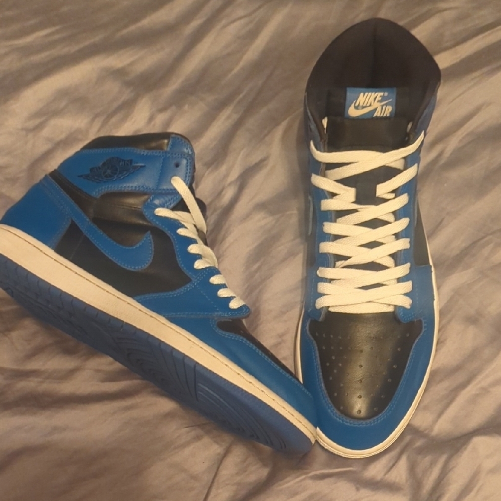 Jordan 1 Retro OG High Dark Marina Blue